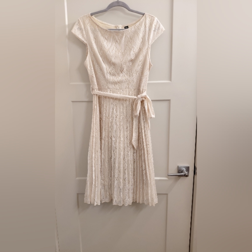 GREFIT Champagne Lace Dress